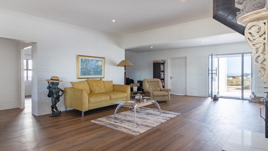 5 Bedroom Property for Sale in Grotto Bay Western Cape